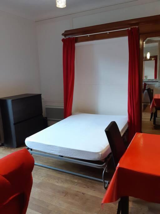 Le Sarciron 82 Apartment Le Mont-Dore Bagian luar foto
